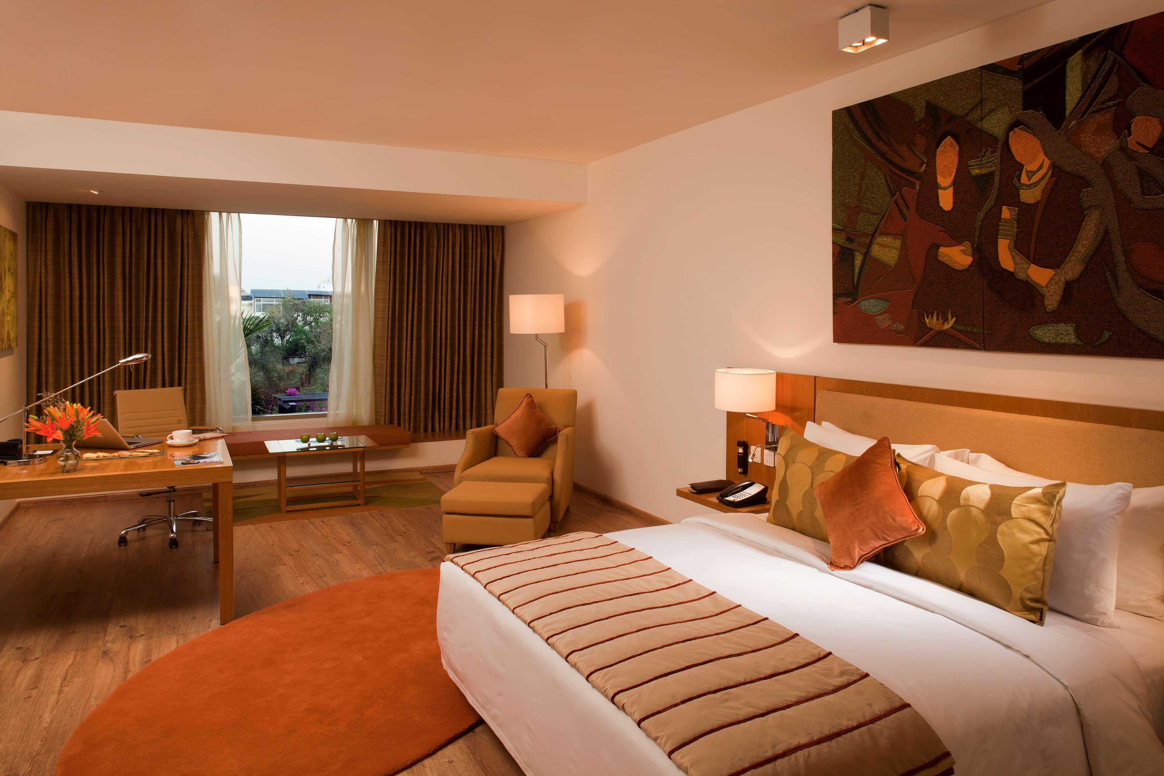 Radisson Blu Plaza Hotel Hyderabad Banjara Hills Cameră foto A room at the Taj Bengal